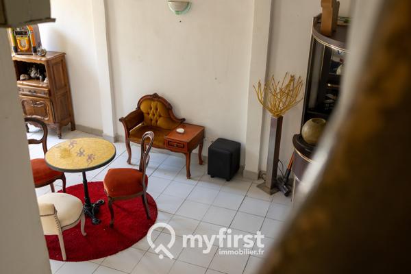 La Crau (83260) Immeuble d'époque en hyper centre de la Crau