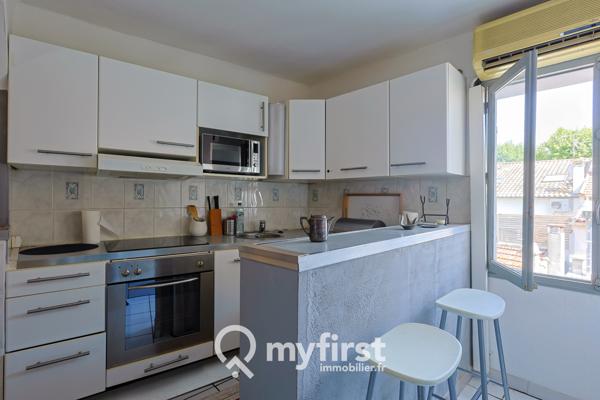 La Crau (83260) Immeuble d'époque en hyper centre de la Crau