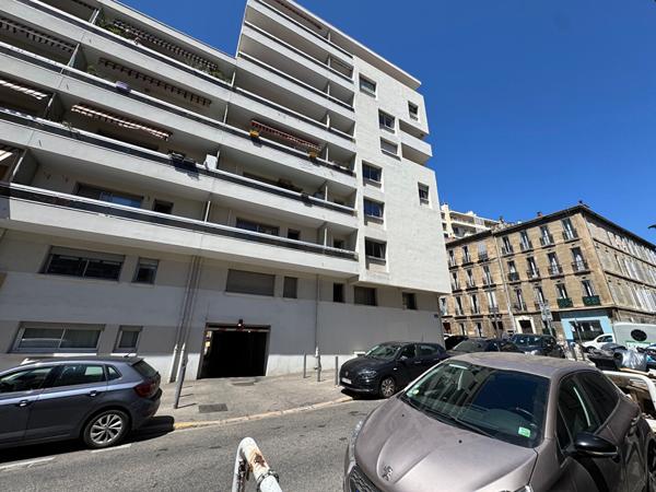 A louer garage double secteur Jean Martin 13005