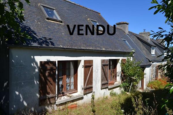 Plougasnou (29630) Plougasnou bourg, maison trois chambres sur 1000 m2 de terrain.