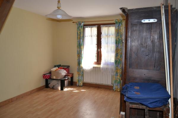 Plougasnou (29630) Plougasnou bourg, maison trois chambres sur 1000 m2 de terrain.