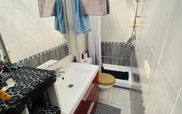 Maison à vendre    4 pièces • 61 m2 Stains