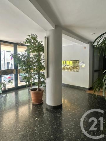 Appartement F3 à vendre  3 pièces - 55 m 2   MARSEILLE  - 13005
