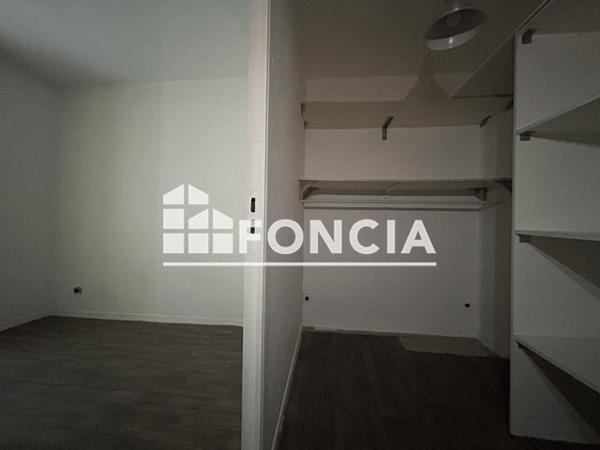 Location Appartement 2 pièces 30.48 m² - AV DE LARIANO Sausset Les Pins 13960