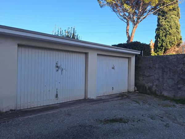 Appartement Avignon 4 pièce(s) 105 m2, garage, terrasse, balcons, cave