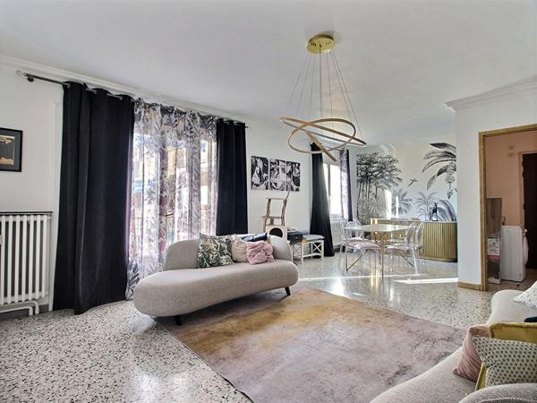 Appartement Avignon 4 pièce(s) 105 m2, garage, terrasse, balcons, cave