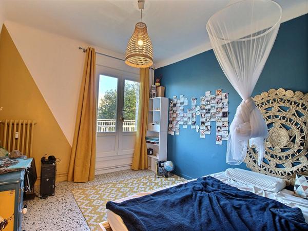 Appartement Avignon 4 pièce(s) 105 m2, garage, terrasse, balcons, cave