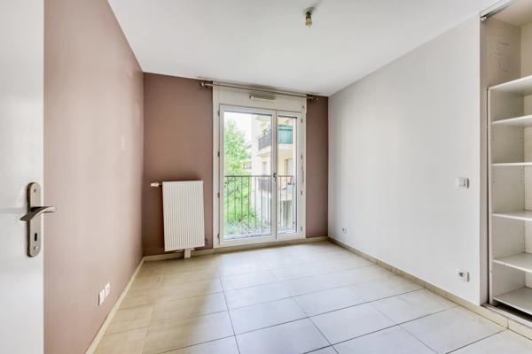 4 pièces lumineux à La Plaine Saint-Denis – Cave et parking