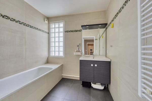 4 pièces lumineux à La Plaine Saint-Denis – Cave et parking