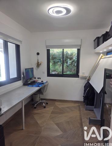 Maison à vendre 4 pièces 122 m² Hyères