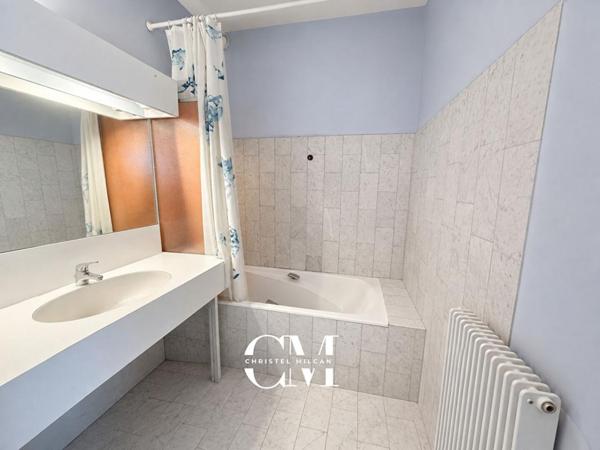 Appartement Bordeaux Croix-blanche 2 pièces 44 m2, balcon, parking, cave, piscine
