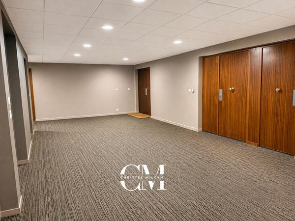 Appartement Bordeaux Croix-blanche 2 pièces 44 m2, balcon, parking, cave, piscine