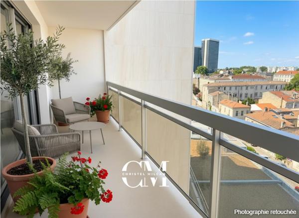 Appartement Bordeaux Croix-blanche 2 pièces 44 m2, balcon, parking, cave, piscine