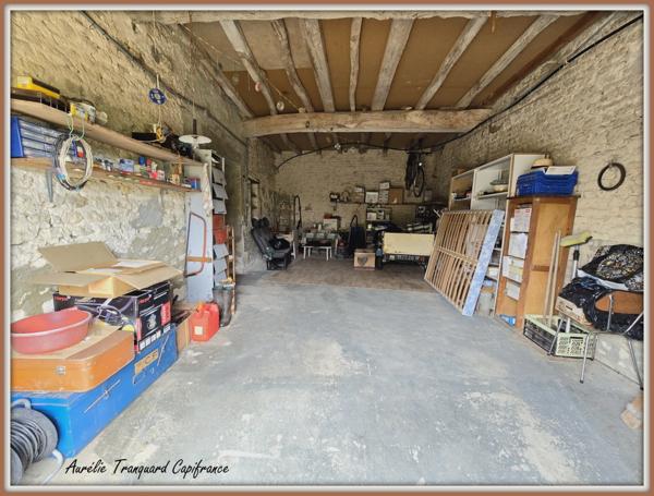 Maison CLIMATISEE, à vendre 7 pièces FONTENET (17) belle CHARENTAISE avec chambre et bureau au rez-de-chaussée.