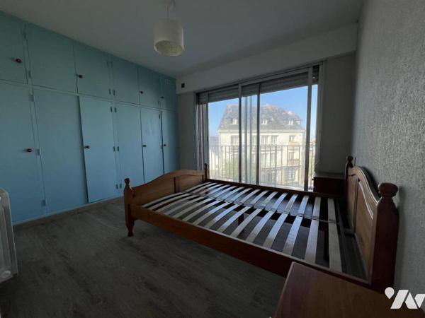 QUIBERON au bourg petite copropriété au deuxième étage appartement de type T3 