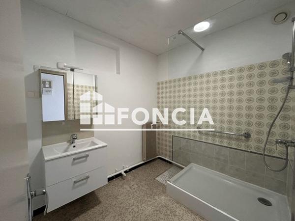 Location Appartement 3 pièces 72.2 m² - 26 RUE DES ARTS Narbonne 11100