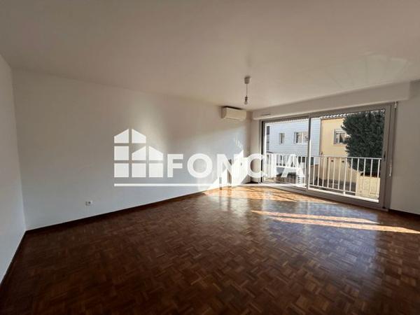 Location Appartement 3 pièces 72.2 m² - 26 RUE DES ARTS Narbonne 11100
