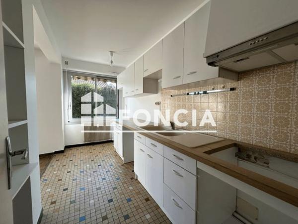 Location Appartement 3 pièces 72.2 m² - 26 RUE DES ARTS Narbonne 11100