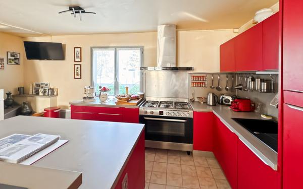 Maison à vendre    4 pièces •  Saint-Astier