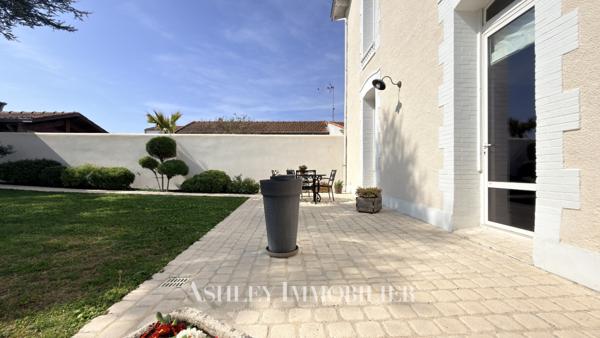 À VENDRE - RARE MAISON CHARME 1930 SPA JARDIN 5 CHAMBRES HAUT DE GAMME - NIEUL-SUR-MER