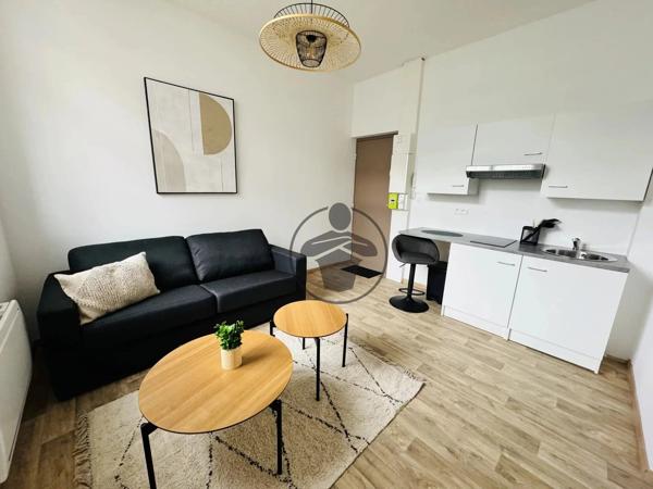 Location                                                      Appartement
                        
                     2 pièces                      21 m2                     à Saint-Quentin