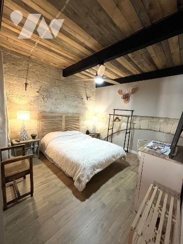 Locaux commerciaux avec appartement - UZES