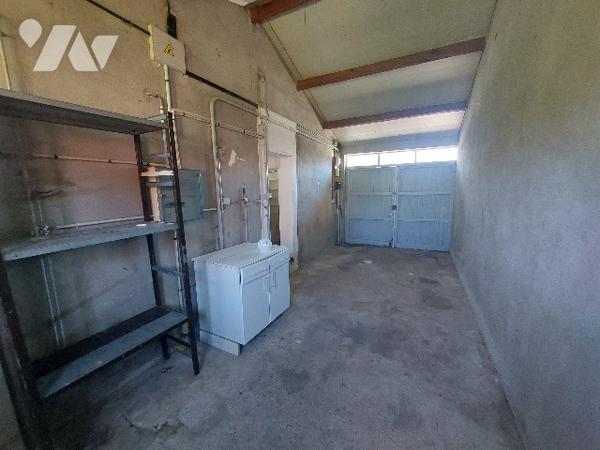 Pavillon indépendant de  83.70 m² avec garage et jardin clôturé , proche centre-ville