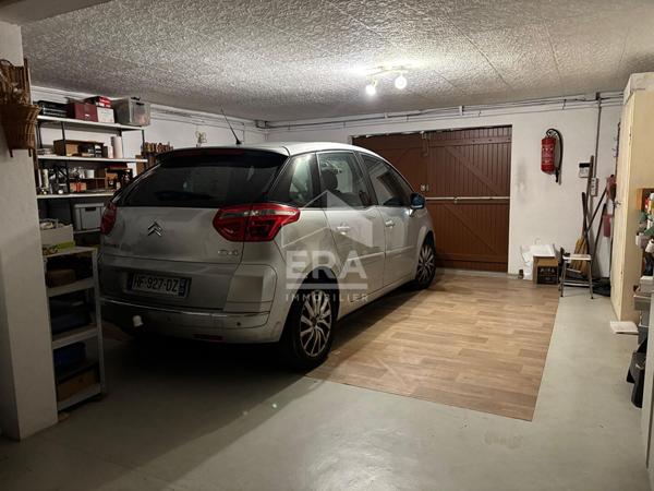 Grande maison familiale lumineuse sur terrain arboré