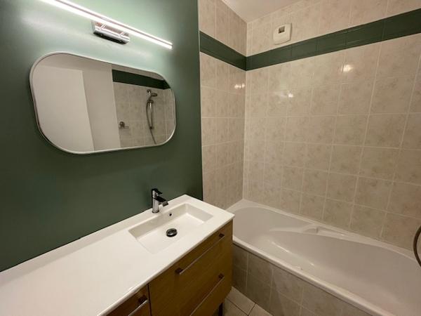 Montreuil-Juigné (49460) T3 hyper centre de Montreuil Juigné, 70m², dernier étage