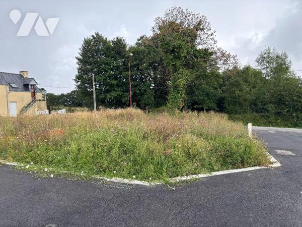 Terrains à Bâtir:
- Lot N° 1 Contenance 603 m² pour 89 500  euros Net Vendeur
-Lot N° 2 Conte...