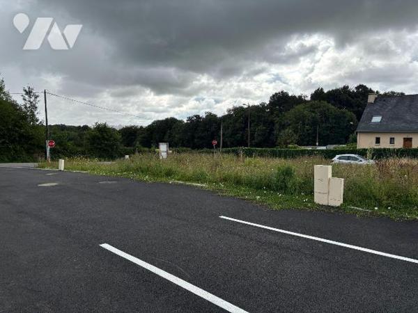 Terrains à Bâtir:
- Lot N° 1 Contenance 603 m² pour 89 500  euros Net Vendeur
-Lot N° 2 Conte...