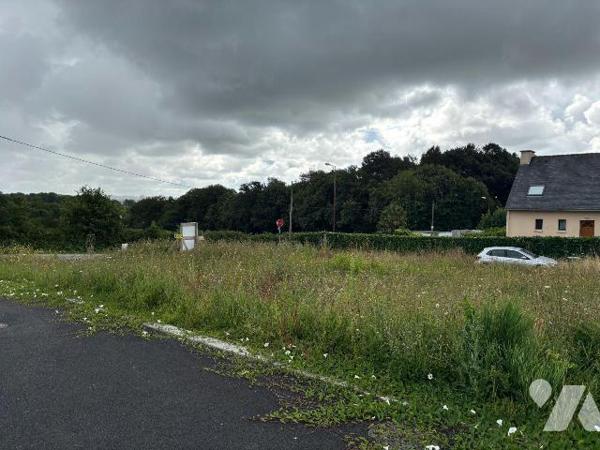Terrains à Bâtir:
- Lot N° 1 Contenance 603 m² pour 89 500  euros Net Vendeur
-Lot N° 2 Conte...
