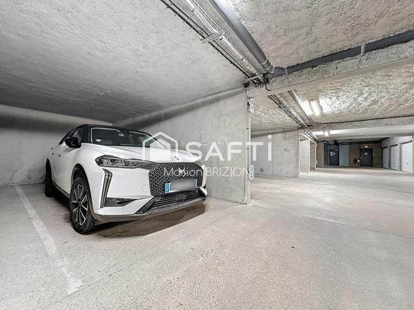 EN EXCLUSIVITE - APPARTEMENT DE TYPE 4- TERRASSE - PLACE DE PARKING EN SOUS SOL