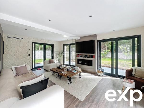 Deux maisons sur 1 hectare  Calme absolu, sans aucun vis-à-vis