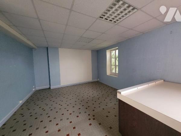 Immeuble avec 5 logements et jardin