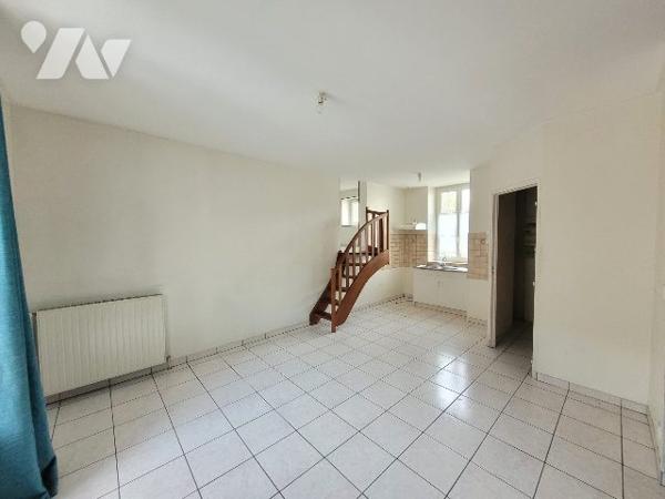 Immeuble avec 5 logements et jardin