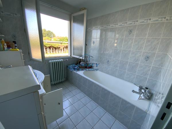 Appartement 4 chambres avec terrain constructible de 676 m² – MAGNY VERNOIS