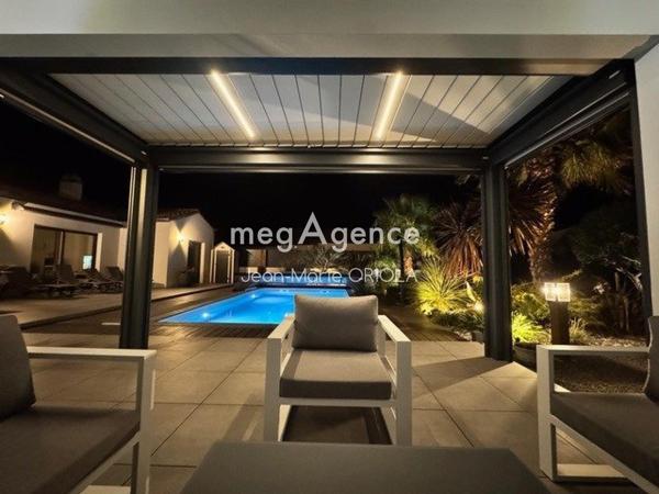 Maison à LES SABLES-D'OLONNE, 85340 - 7 pièces 229m²