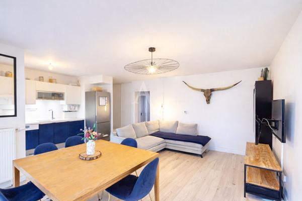 3 PIÈCES AVEC BALCON ET 2 PARKINGS BUSSY-SAINT-GEORGES