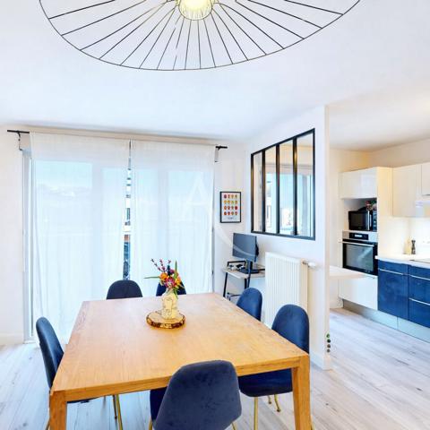 3 PIÈCES AVEC BALCON ET 2 PARKINGS BUSSY-SAINT-GEORGES