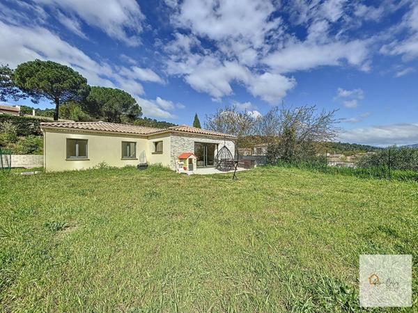 VILLA DE TYPE T4 DE 101M² SUR TERRAIN DE 748M²