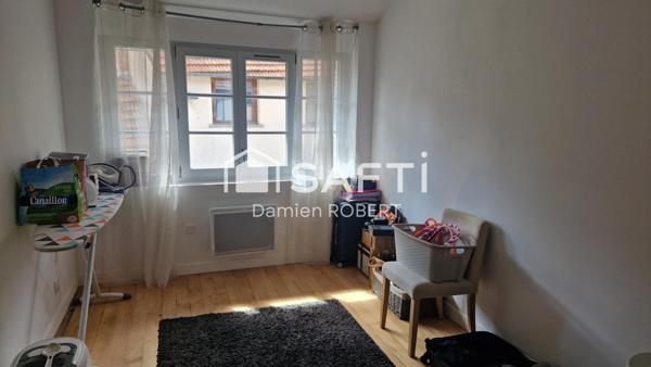 IMMEUBLE CENTRE MARNAY