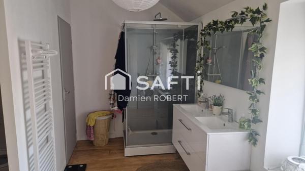 IMMEUBLE CENTRE MARNAY