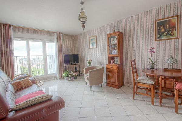 Appartement 3 pièces 2 chambres 68 m² + cave + 2 parkings