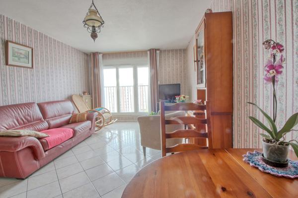 Appartement 3 pièces 2 chambres 68 m² + cave + 2 parkings