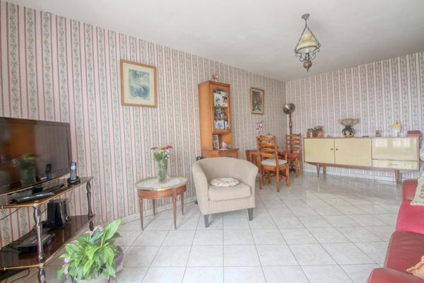 Appartement 3 pièces 2 chambres 68 m² + cave + 2 parkings