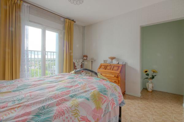 Appartement 3 pièces 2 chambres 68 m² + cave + 2 parkings