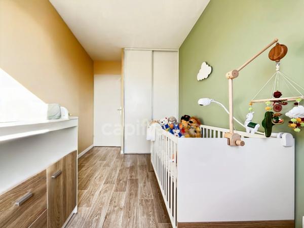 Dernier étage - Magnifique T4 lumineux avec toit-terrasse à LONGVIC !