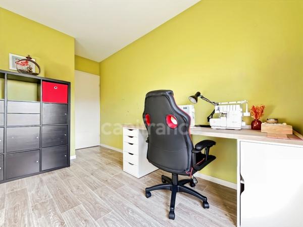 Dernier étage - Magnifique T4 lumineux avec toit-terrasse à LONGVIC !