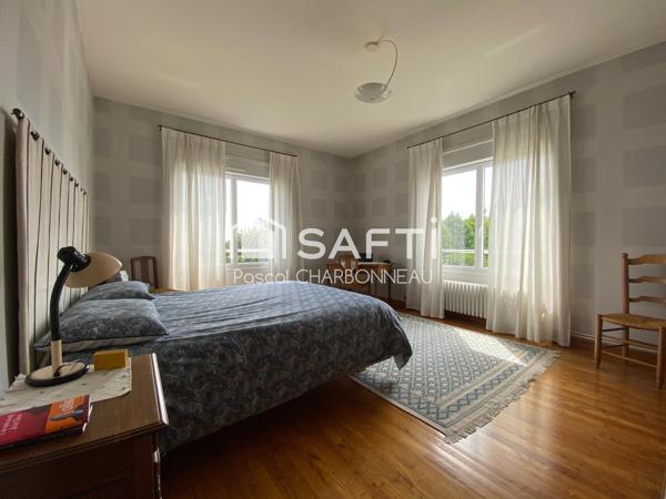 Maison 5 chambres ou 8 chambres possibles 10 pieces 310 M² Habitable